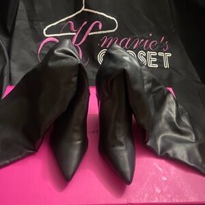 INDIGO RED /VERY VERY NICE Black knee high boot